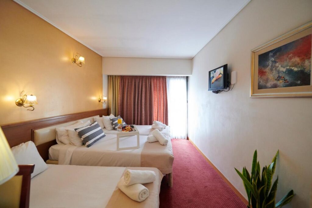 Crystal City Hotel