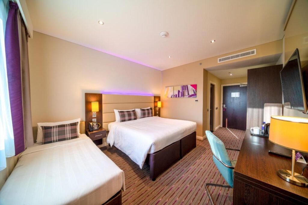 מלון Premier Inn Dubai Al Jaddaf