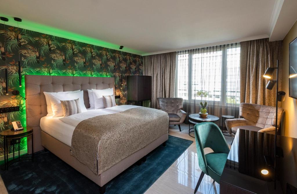 מלון Hotel Palace Berlin