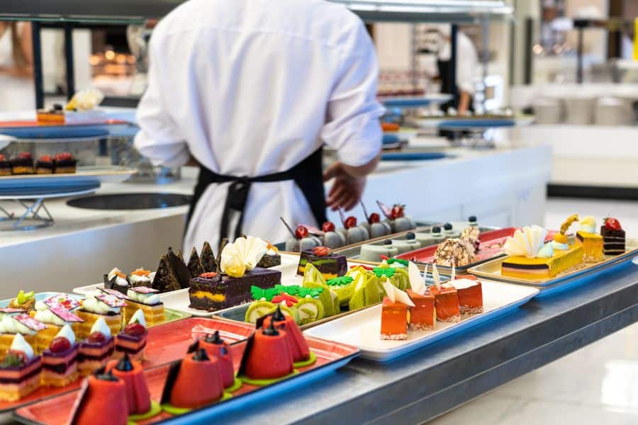 מה זה מלון הכל כלול והאם זה באמת משתלם? כל מה שחשוב לדעת