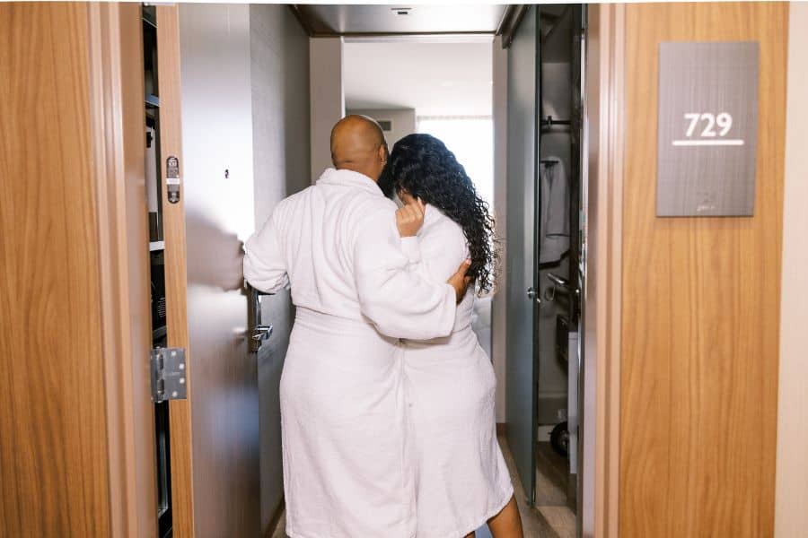 מה זה מלון למבוגרים בלבד ולמה זה נהיה טרנד?